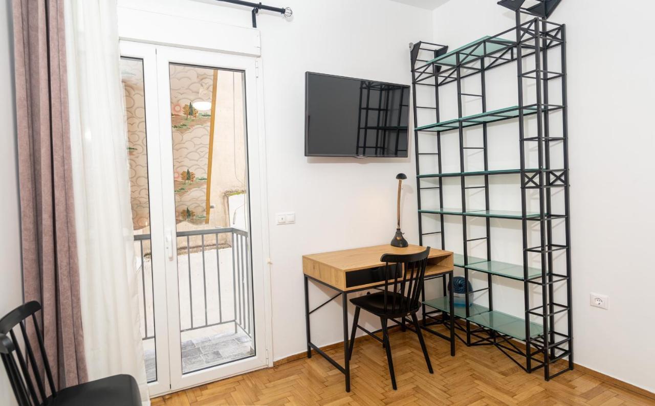 Apartment Modern Chiou Athen